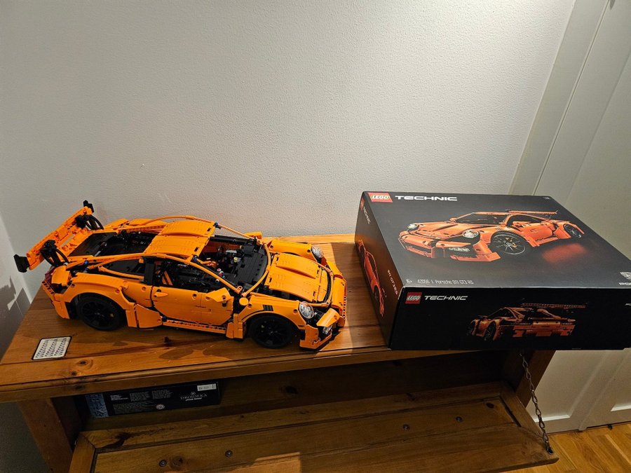 LEGO Technic 42056 Porsche 911 GT3 RS MINT nyskick, oklistrad