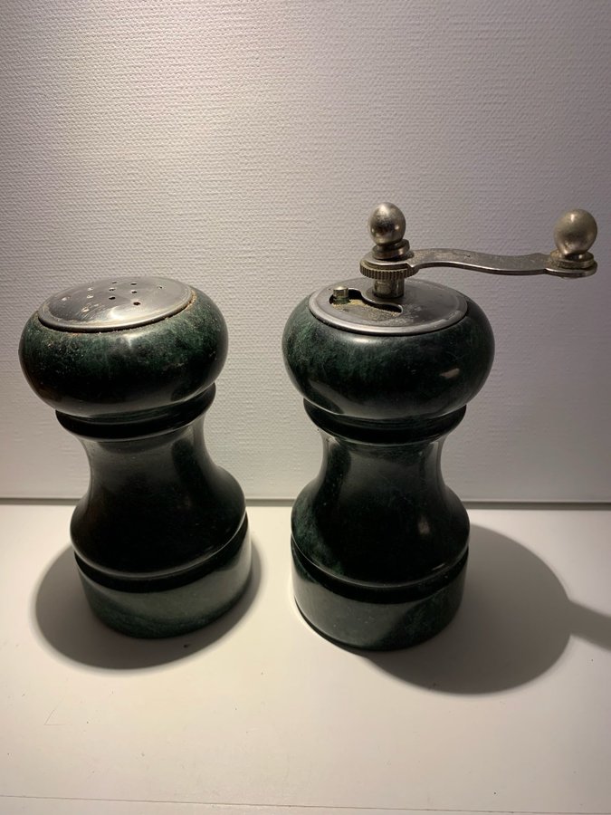 Salt and Pepper Grinder Set . Marble Finish salt pepparkvarn