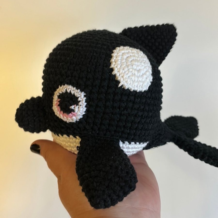 virkad Amigurumi Späckhuggare val handgjord