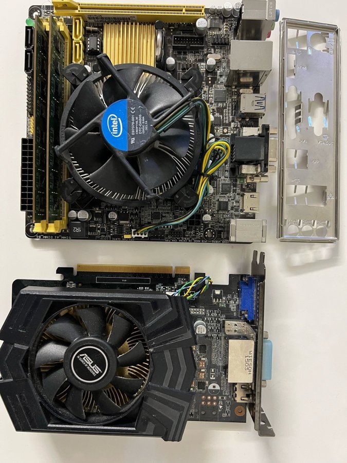 Mini itx moderkort med CPU ram och grafikkort