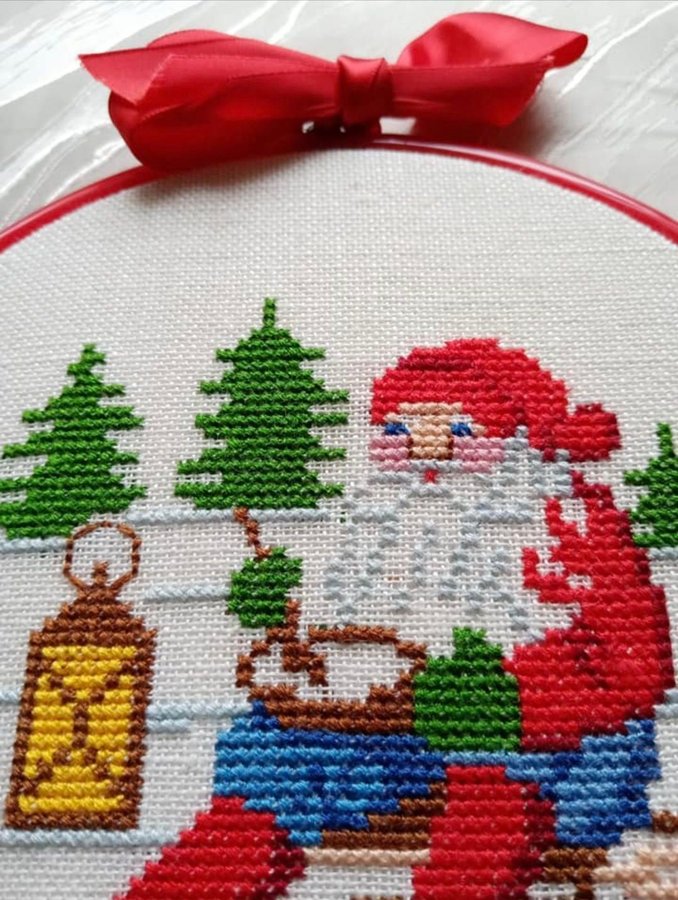 Jultomte broderi linne