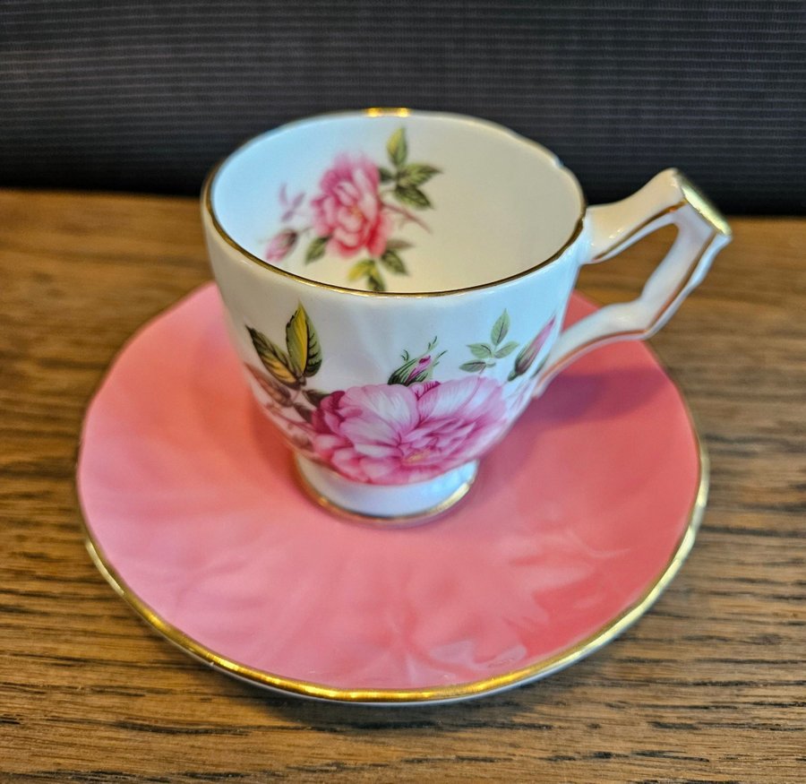 Elegant och vacker vintage kaffekopp AYNSLEY Pink Rose, England. Oanvänd