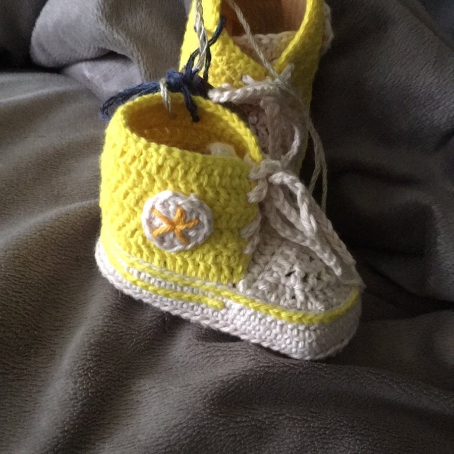 Babyboots virkade