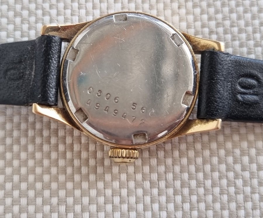 VINTAGE NUMRERAT DAMARMBANDSUR CERTINA