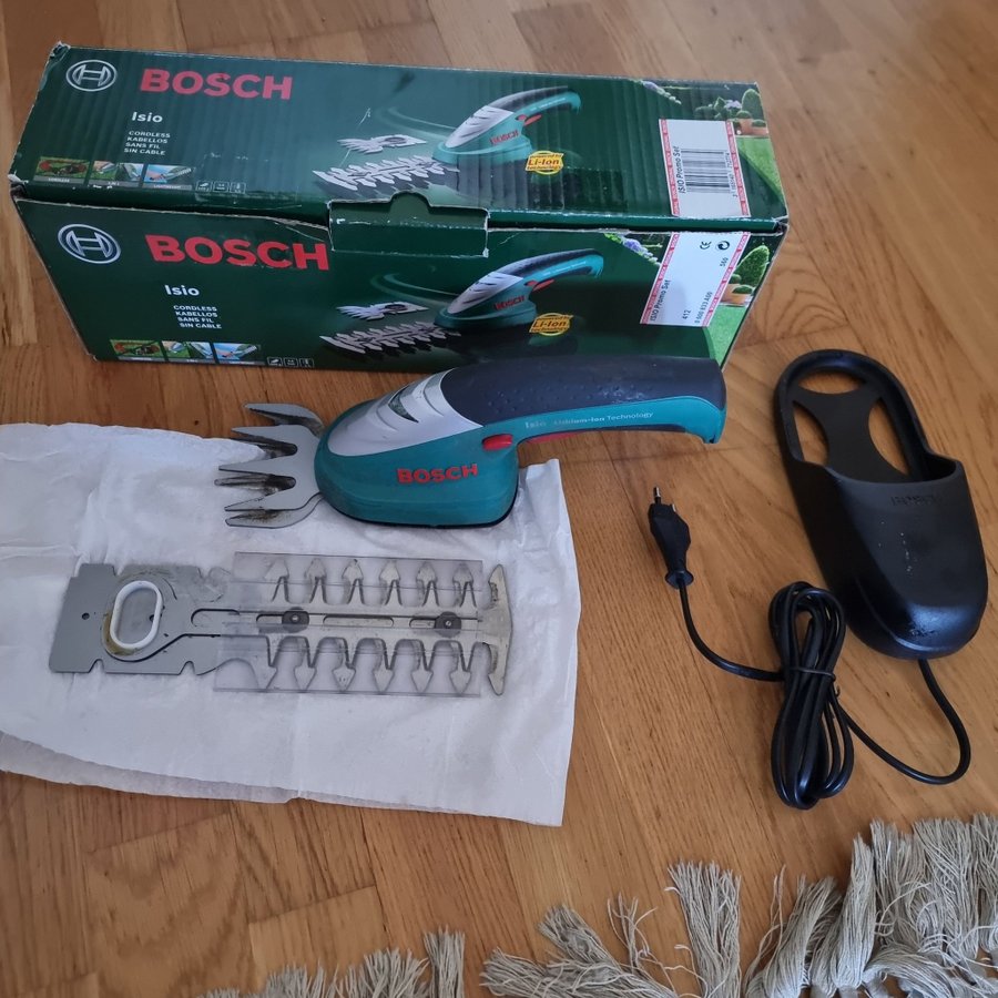 Bosch Isio Trädgårdssax