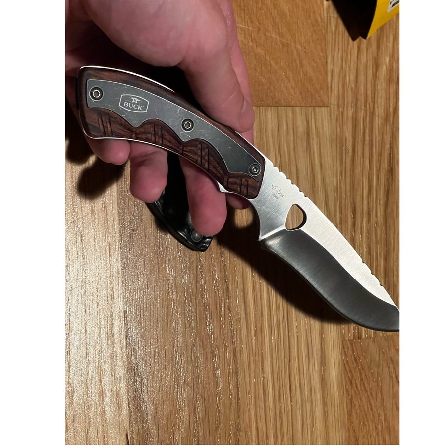 Buck Open Season Skinner S30V