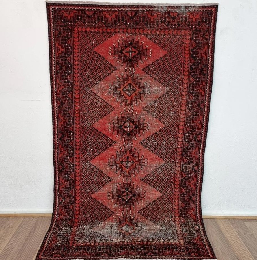 Äkta Vintage matta ca: 175x103 cm - LAGERRENSNING AUKTION