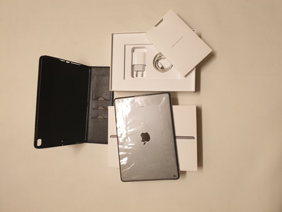 Apple iPad Gen 8 och 128 GB Wi-Fi