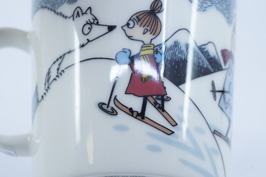 Muminmugg Skidor med herr Brisk / Moomin Mug Skiing with Mr.Brisk [B]