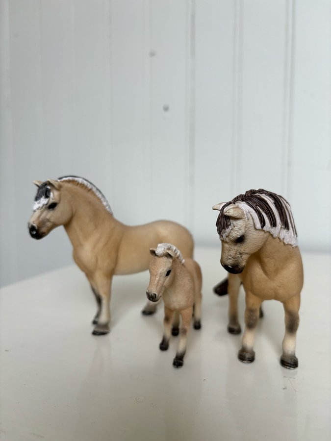 Schleich Hästar - Fjordhäst Familj