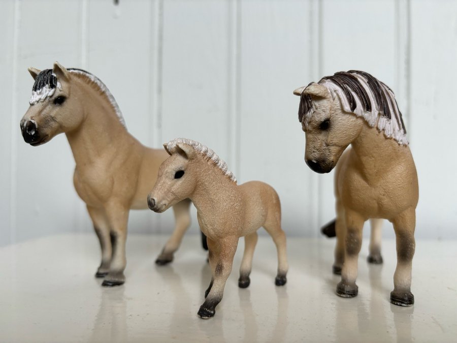 Schleich Hästar - Fjordhäst Familj