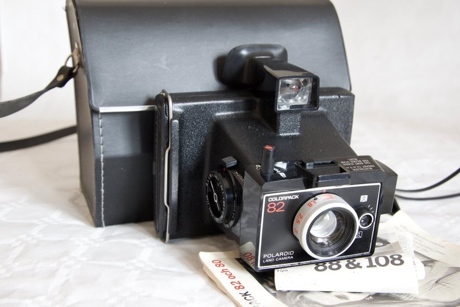 Polaroid Land Camera 82