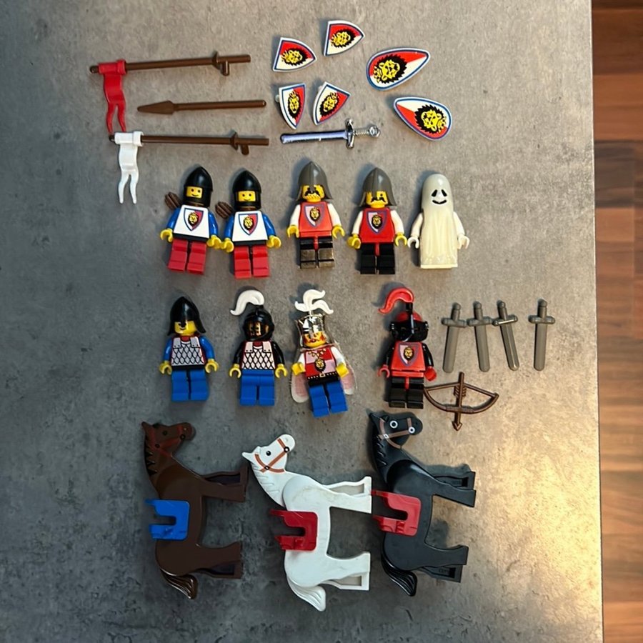 Lego Castle: Royal Knights Castle - minifigurer 90-tal