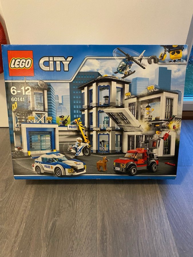 Lego City Polisstation 60141