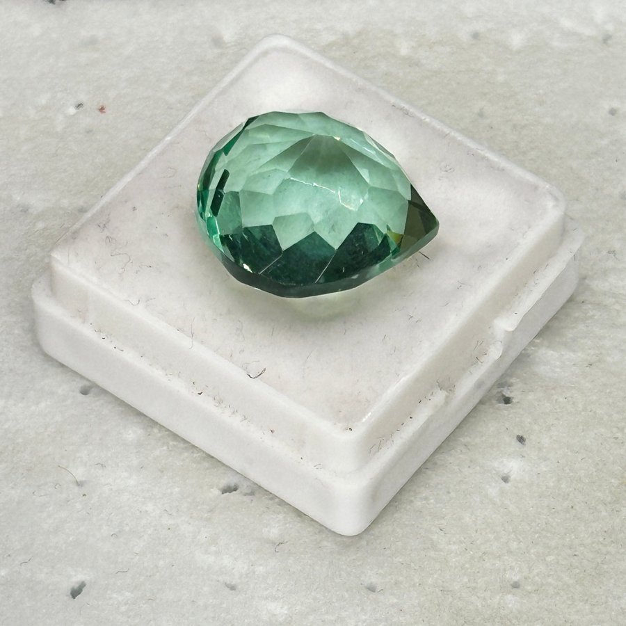 Hiddenite 14,95 ct