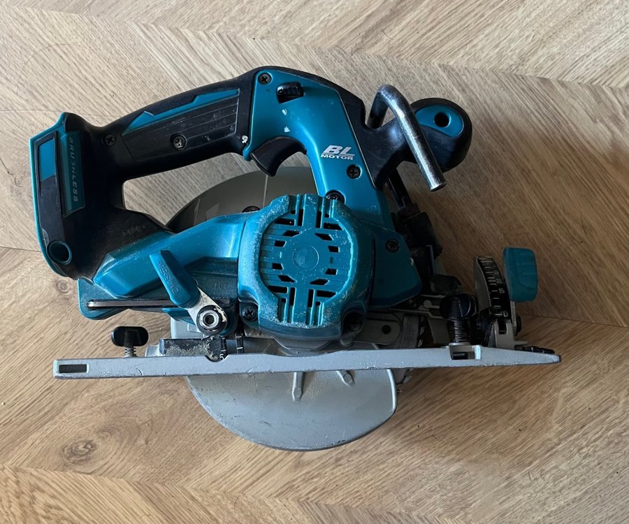 Makita DHS680 cirkelsåg