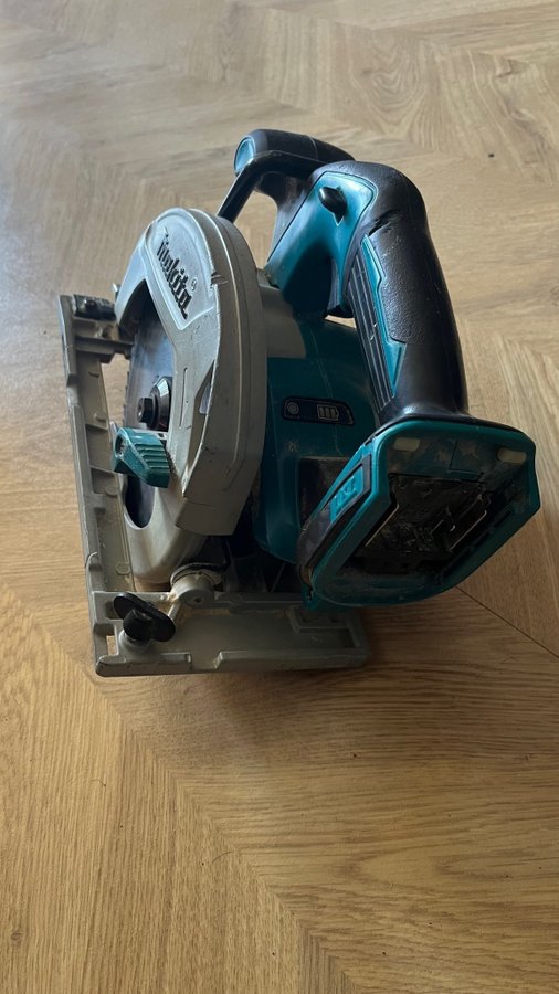 Makita DHS680 cirkelsåg