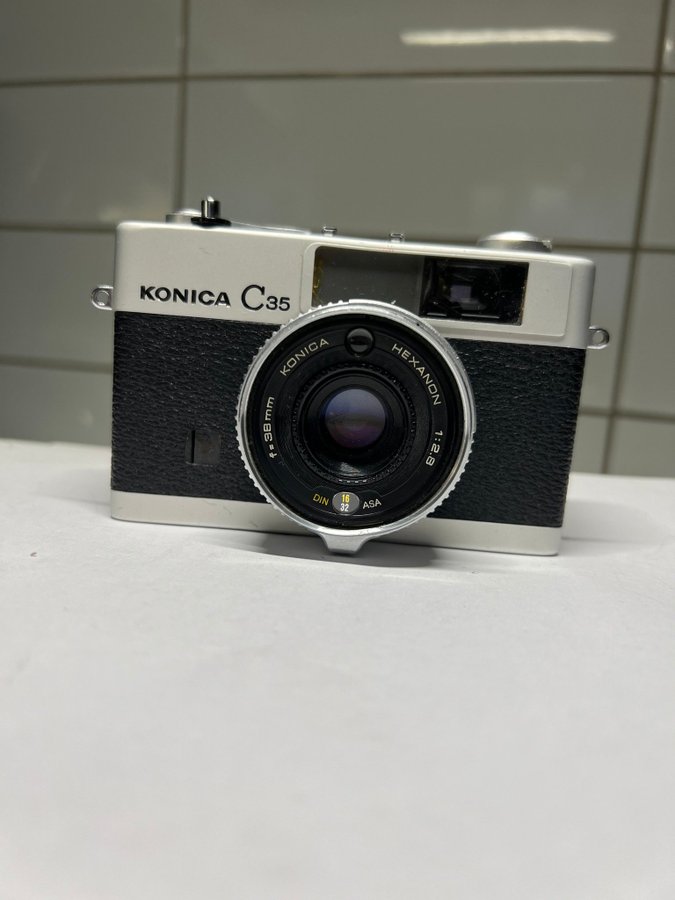 Konica C35 kamera