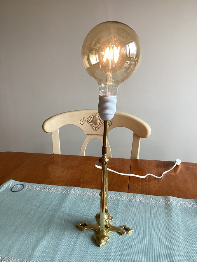 Retro bordslampa i mässing