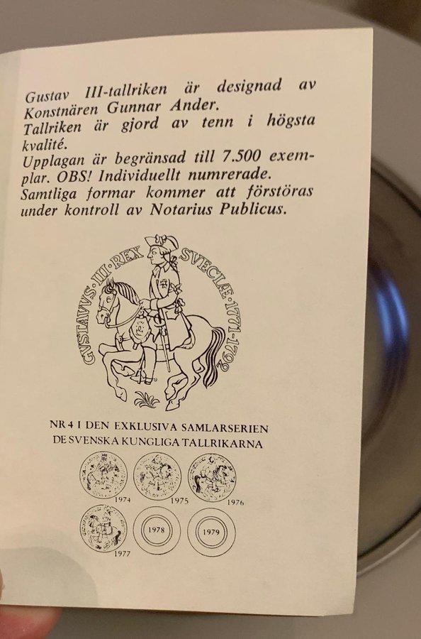 Gustav III-tallrik Scandia Tenn Karlshamn Design avKonstnär Gunnar Ander