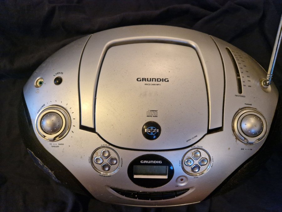 Grundig RCD 2400 MP3