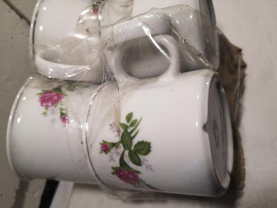 VintageBlommigtLantligt Kaffeservis 8-delar Made in China