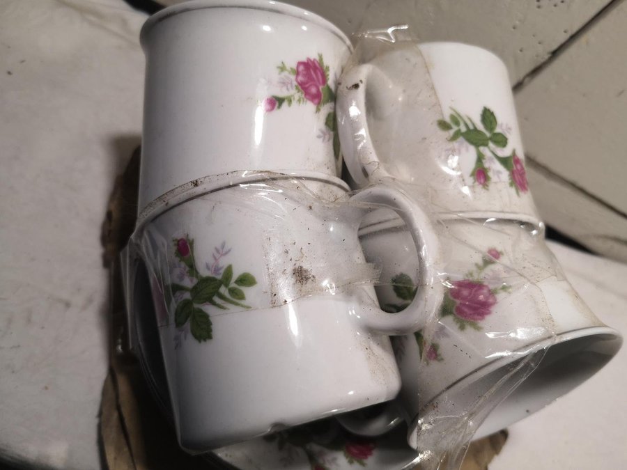 VintageBlommigtLantligt Kaffeservis 8-delar Made in China