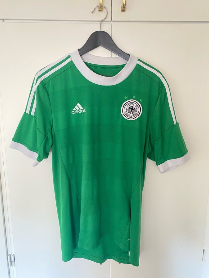 Vintage! Tysklands bortatröja Adidas grön t-shirt storlek L