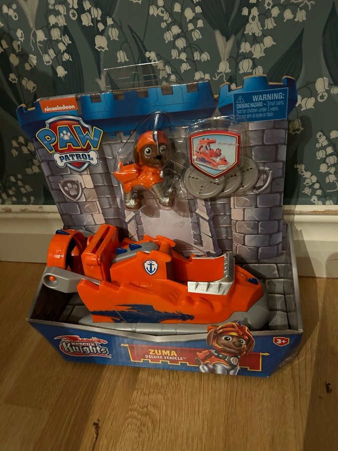 Paw Patrol Rescue Knights Zuma Deluxe Vehicle