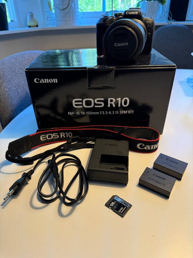 Canon EOS R10 med tillbehör