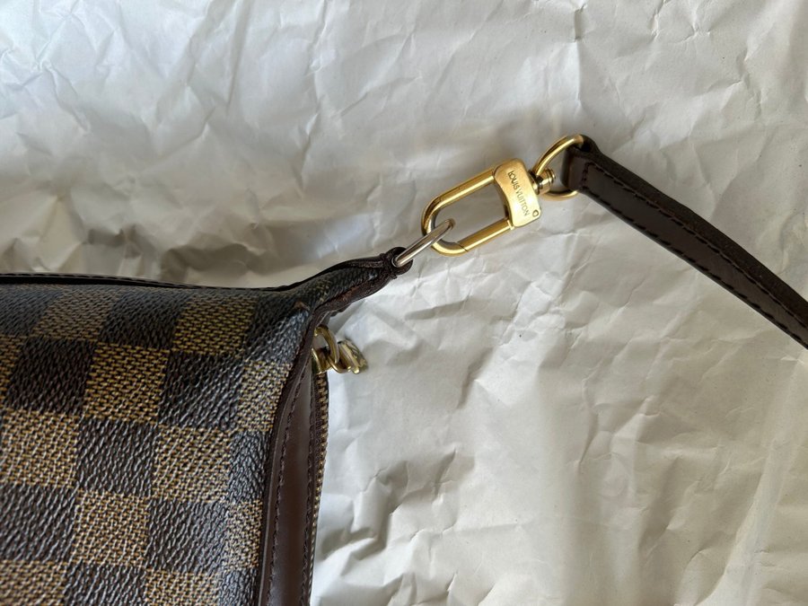 Louis Vuitton Damier Illovo PM