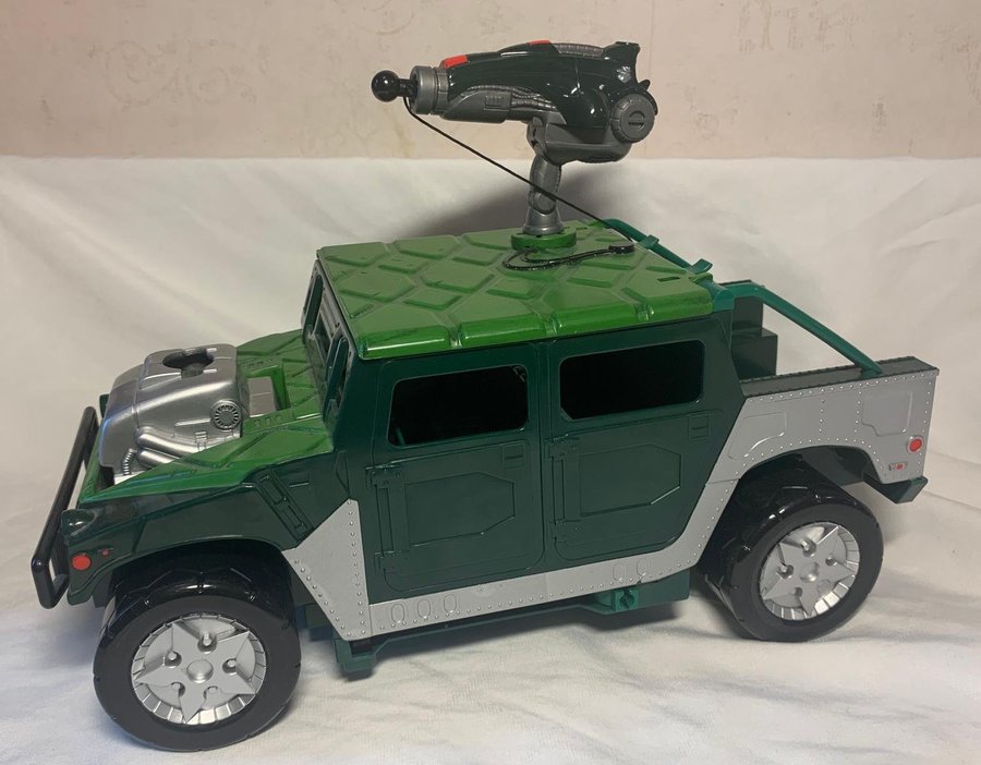 TMNT Teenage Muntant Ninja Turtles - Armorized Urban Assault Jeep Fordon