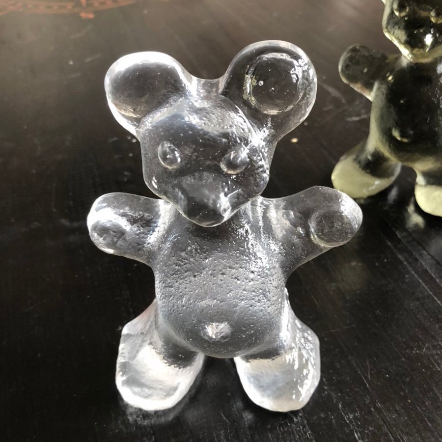 1st genomskinlig NALLE med skönhetsfel se bild 2-3, BERGDALA GLASBRUK - 14cm