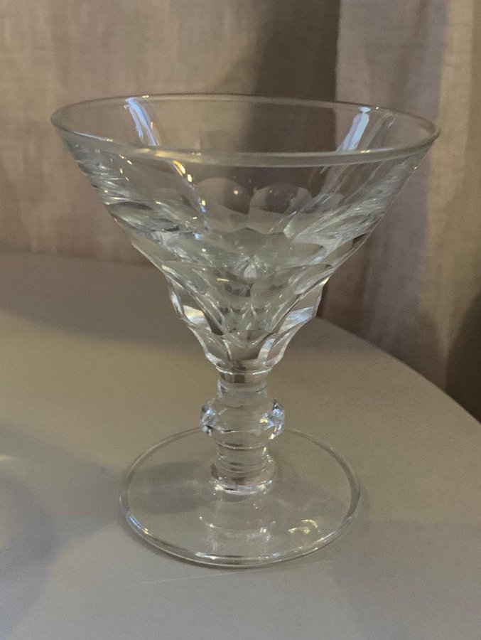 Likörglas i kristall med etsad kant