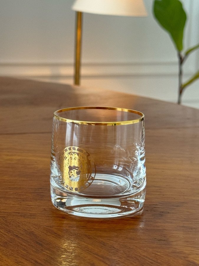 Svenskt Tenn glas med guldkant  emblem