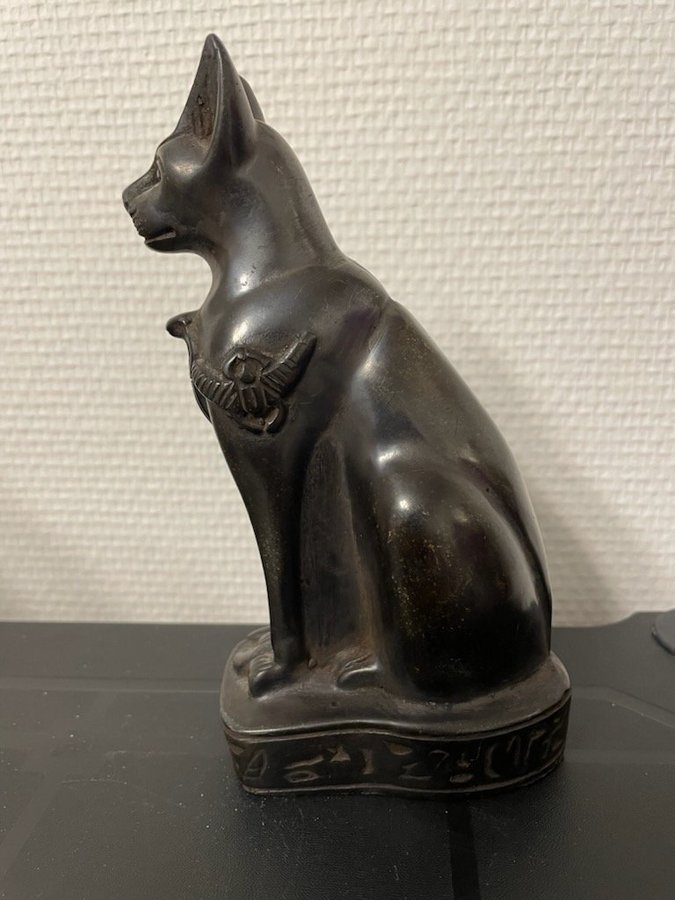 Egyptisk kattstatyett i Stenmassa 16cm