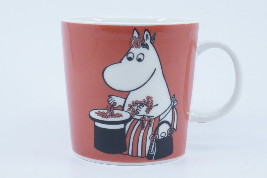 Muminmugg Muminmamma röd / Moomin Mug Moominmamma and Berries [A]