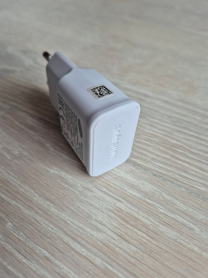 SAMSUNG eladapter vit klassisk USB-anslutning Väggladdning