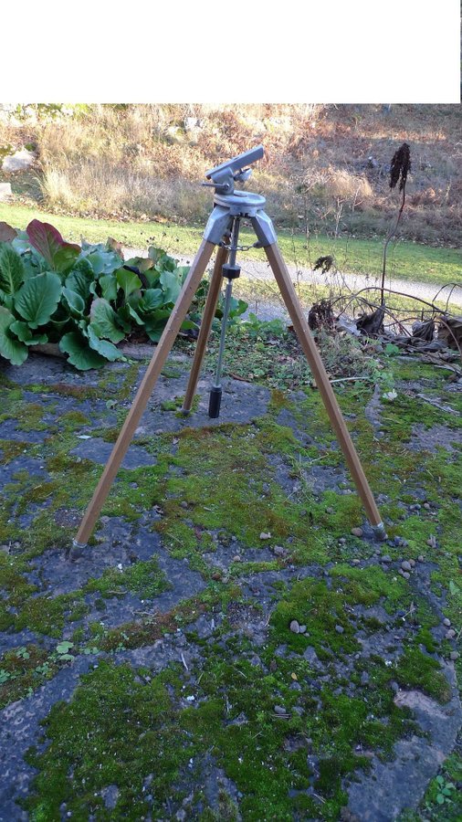 Cine Kodak Tripod med utfällbara ben i använt skick för kamera eller lampa