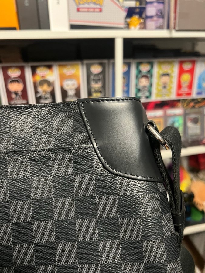 Louis Vuitton District PM Damier Graphite