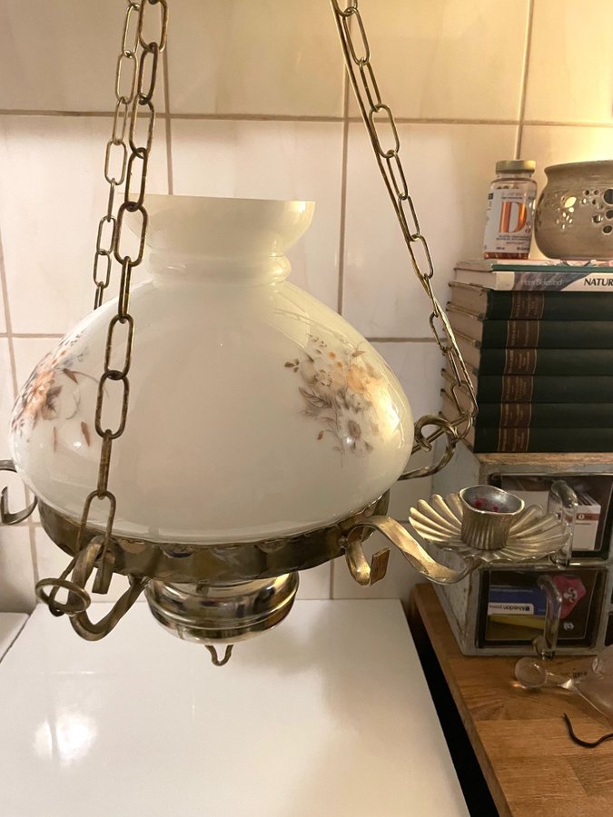 Vintage taklampa i metall och glas