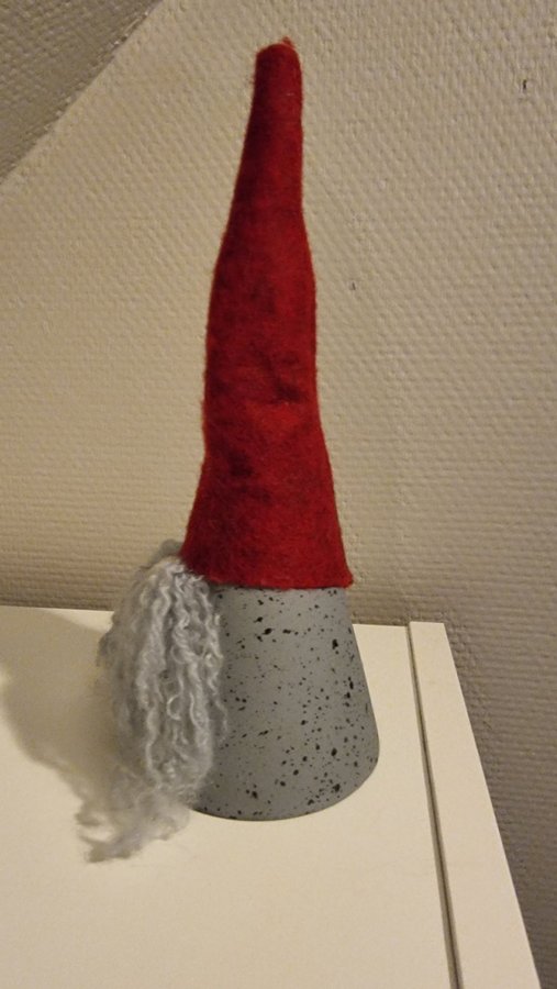 Tomte i porslin