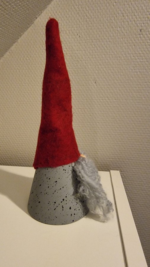 Tomte i porslin