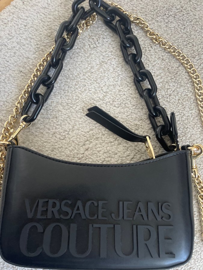 Versace jeans couture liten axelremsväska