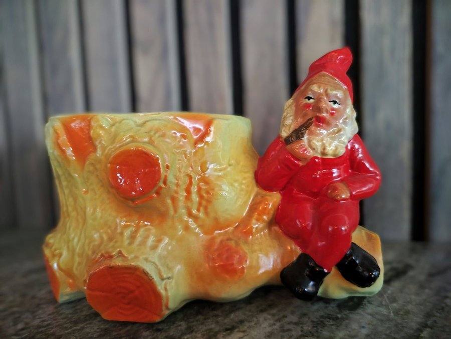 TOMTEKRUKA Tomte på trädstam KRUKA Blomkruka Ytterfoder retro vintage