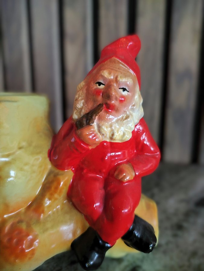 TOMTEKRUKA Tomte på trädstam KRUKA Blomkruka Ytterfoder retro vintage