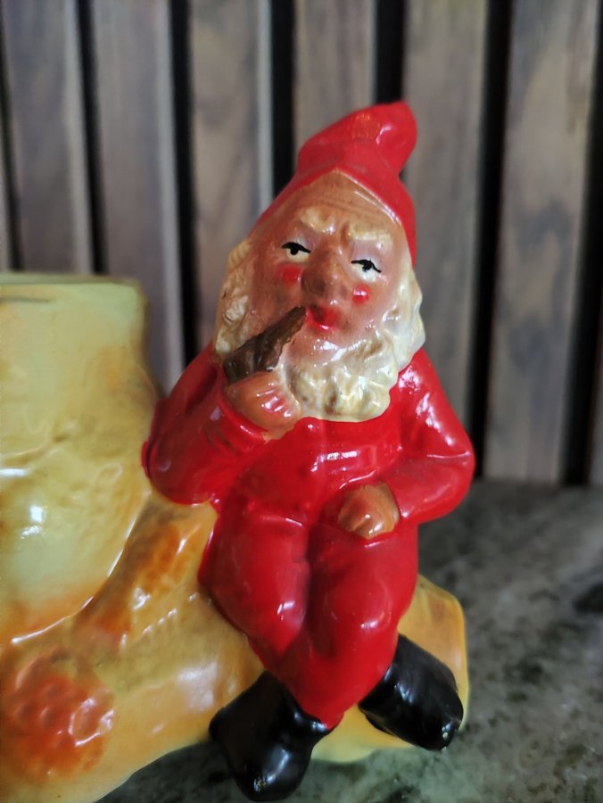 TOMTEKRUKA Tomte på trädstam KRUKA Blomkruka Ytterfoder retro vintage