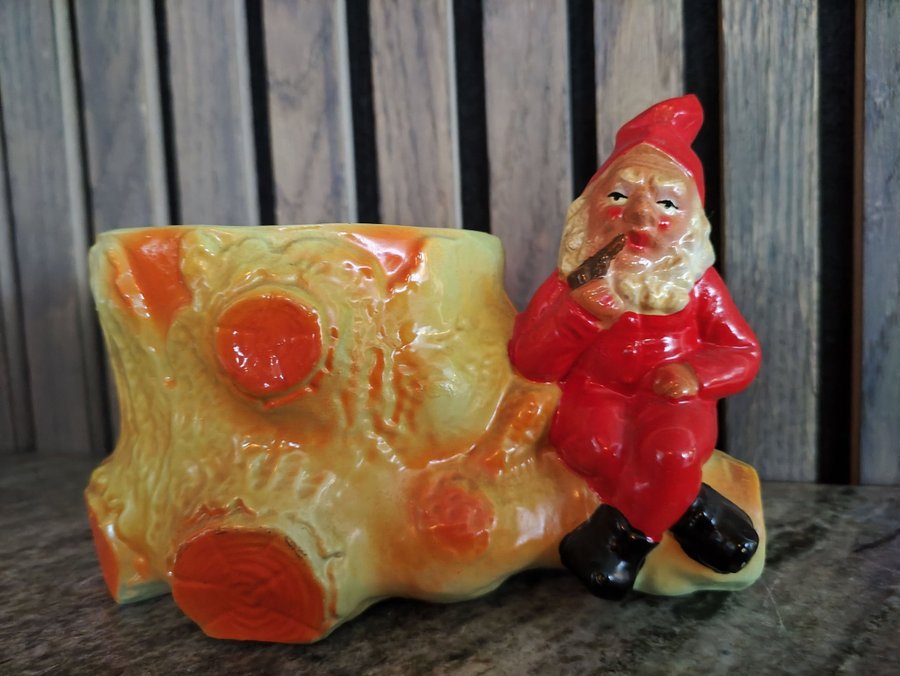 TOMTEKRUKA Tomte på trädstam KRUKA Blomkruka Ytterfoder retro vintage