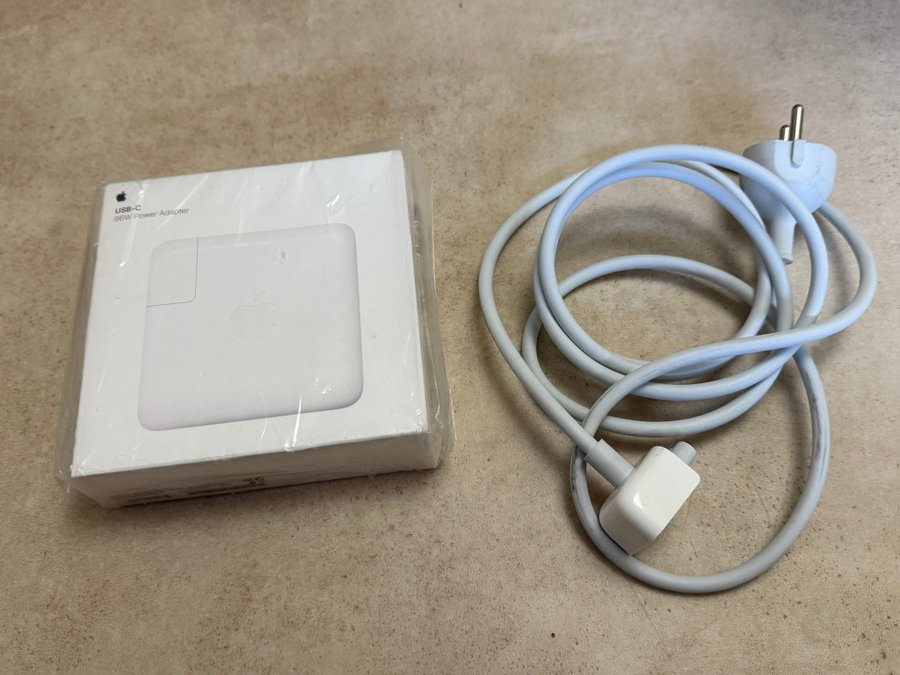 Apple USB-C Power Adapter 96W + förlängningskabel