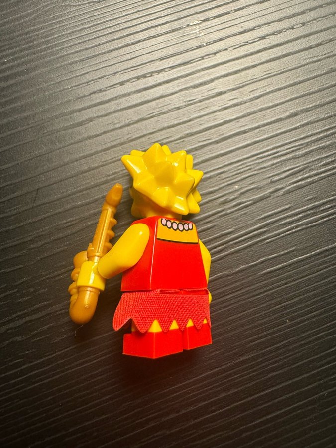 Lego Lisa Simpson sim010 with saxaphone minifigure